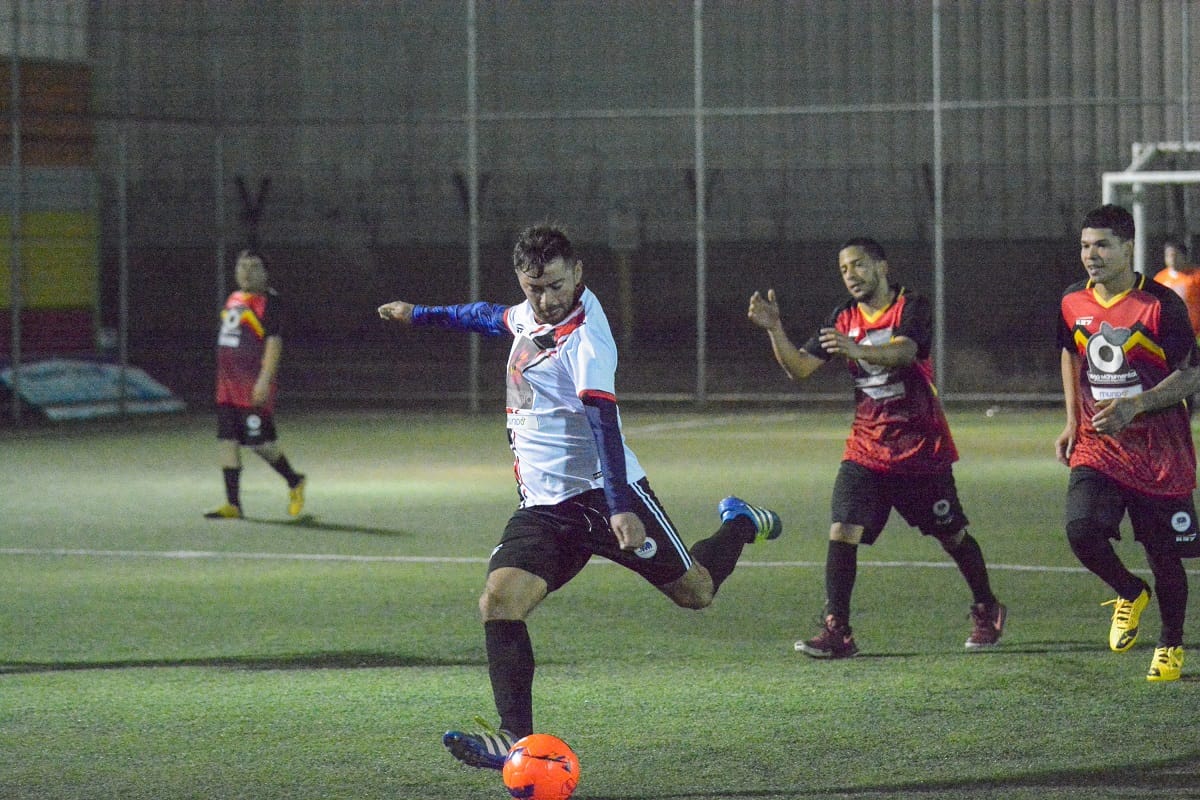 Con 24 equipos y 300 jugadores debutó la Liga Fútbol-7 Empresas Vega Monumental