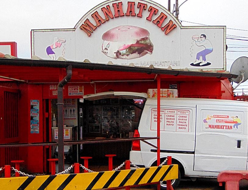 Amenazas, insultos y temor de cierre en el “Manhattan” de Concepción tras denuncia que se viralizó