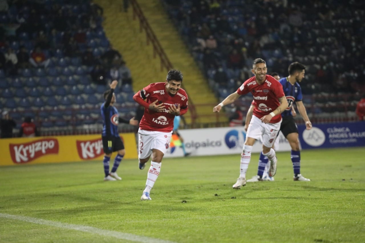 “De atrás pican los diablos”: Ñublense no da tregua y le respira de cerca a Colo Colo