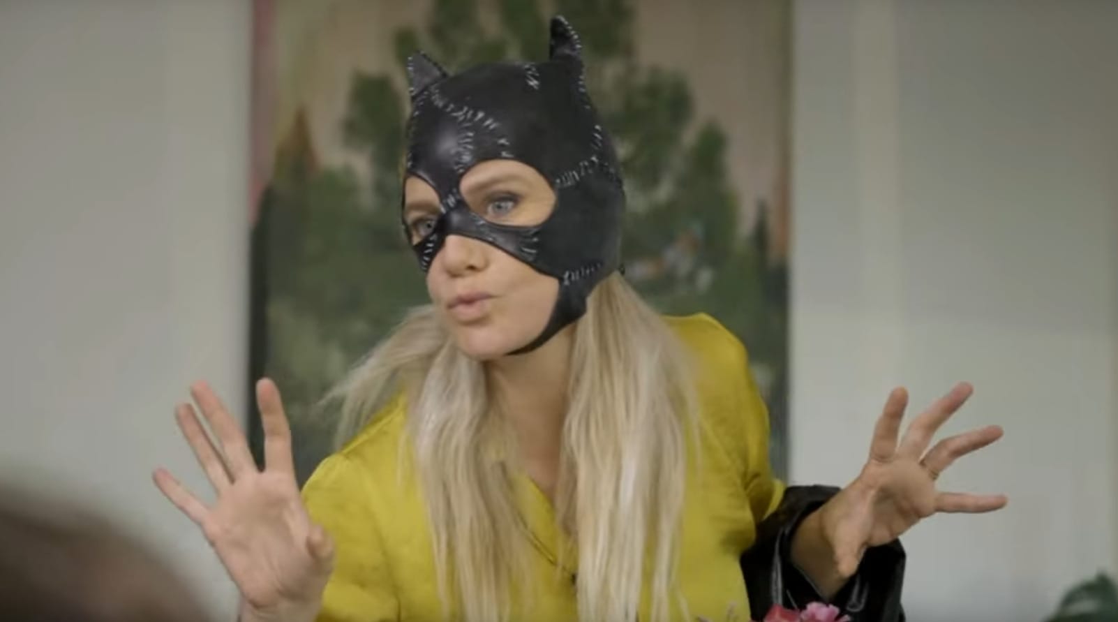 Javiera Acevedo contó particular anécdota: Se vistió de Gatubela para manejar de Uber