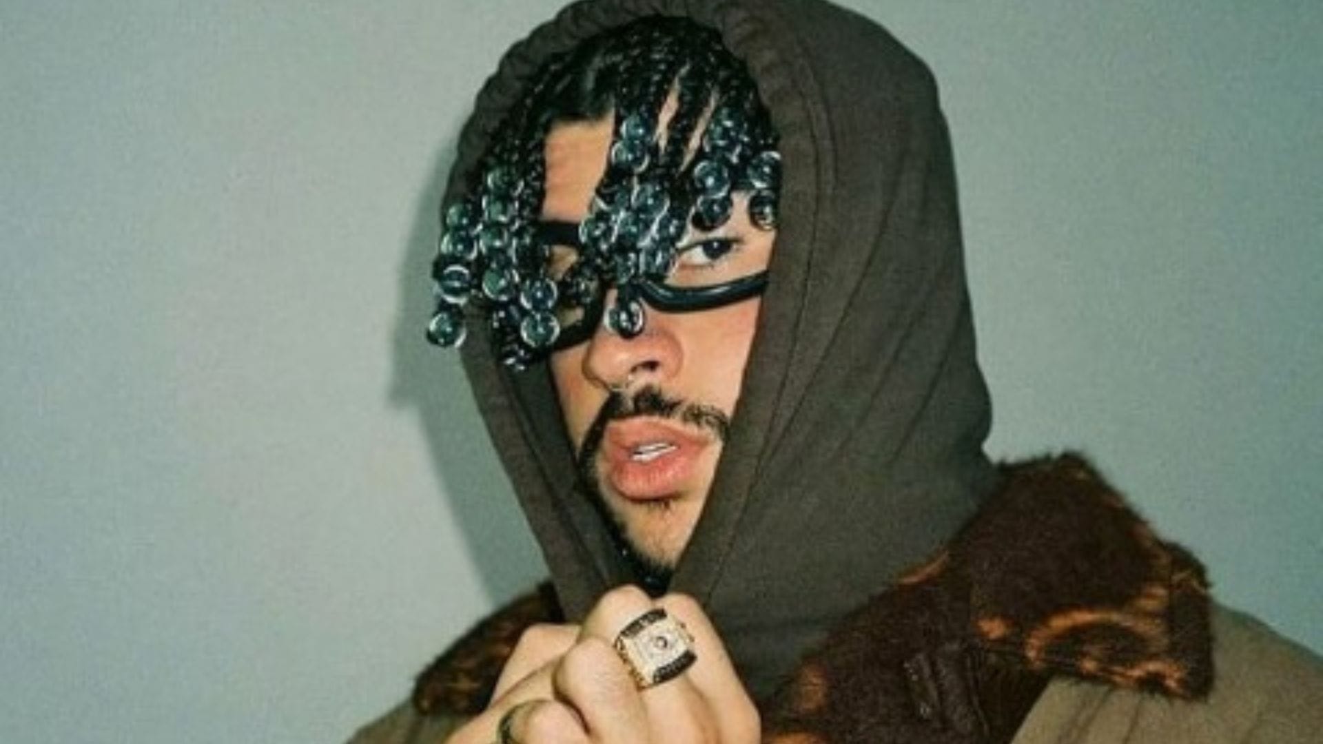 Bad Bunny sigue en la cima: Se convirtió en el artista con más reproducciones en un día