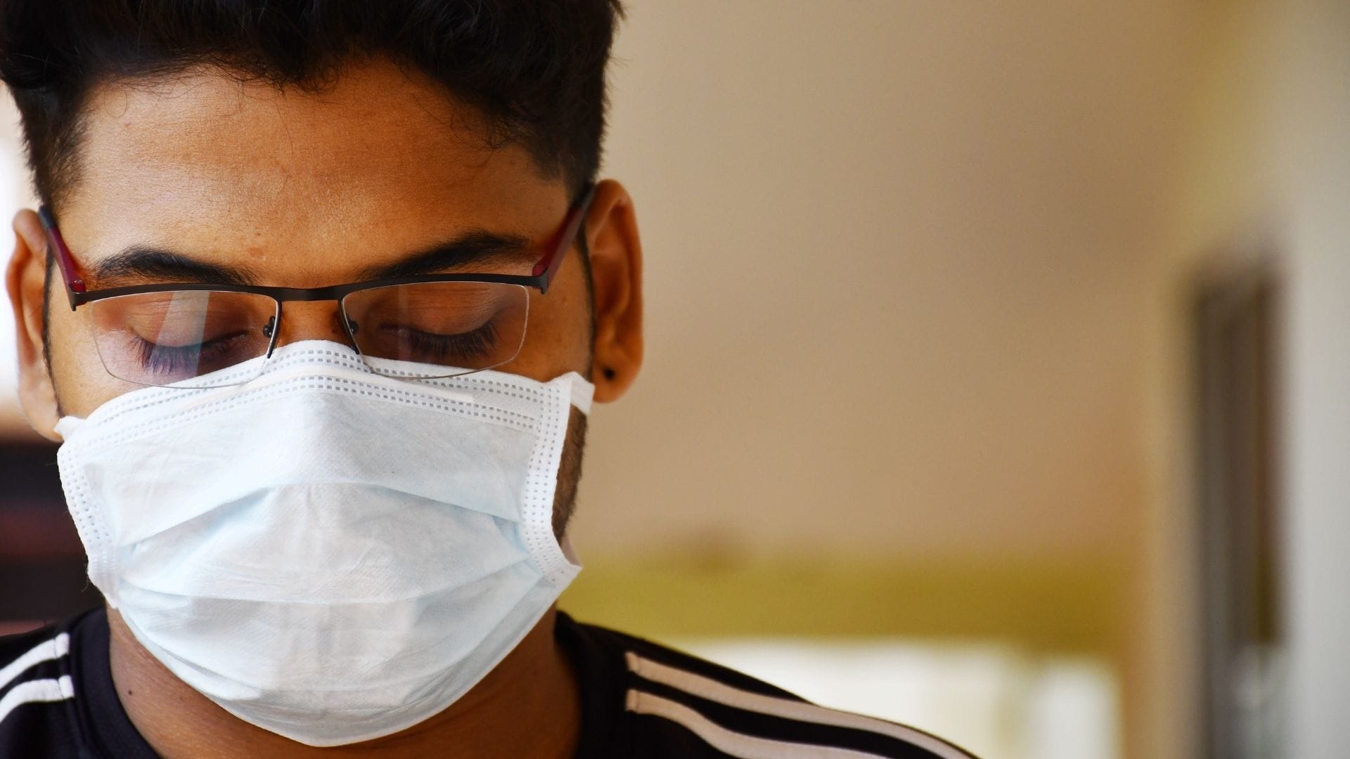 Supermercado generó polémica al prohibir a sus clientes usar mascarilla al interior del local
