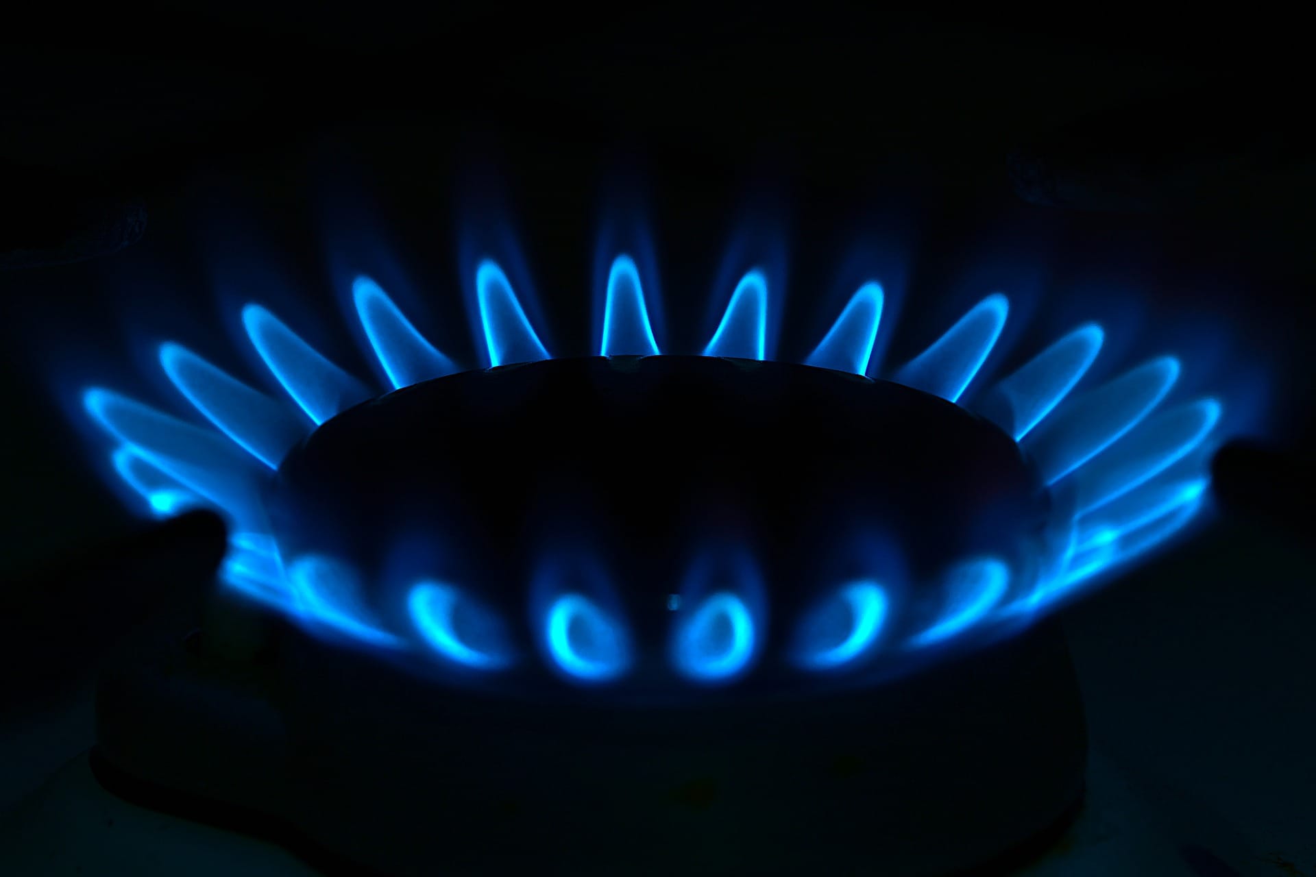 Más de 30 mil consumidores de gas natural en Biobío tendrán descuento tras acuerdo con Argentina
