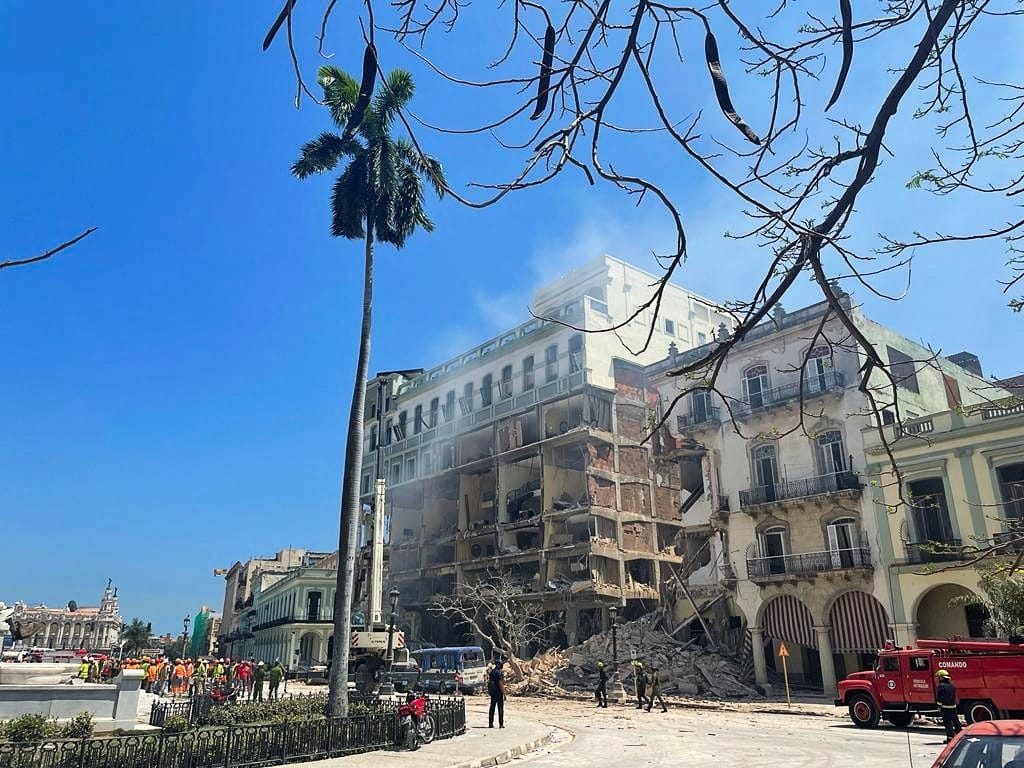 Cuba: Suben a 32 las personas fallecidas por explosión en antiguo hotel de La Habana
