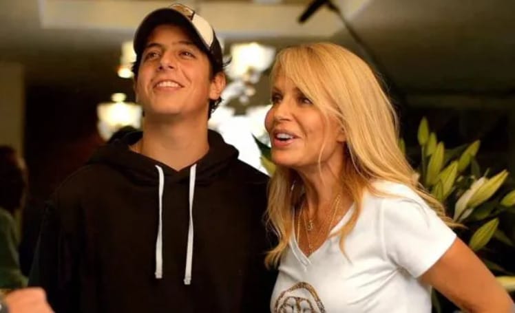 Máximo Menem le dedicó un emotivo mensaje a su madre, Cecilia Bolocco