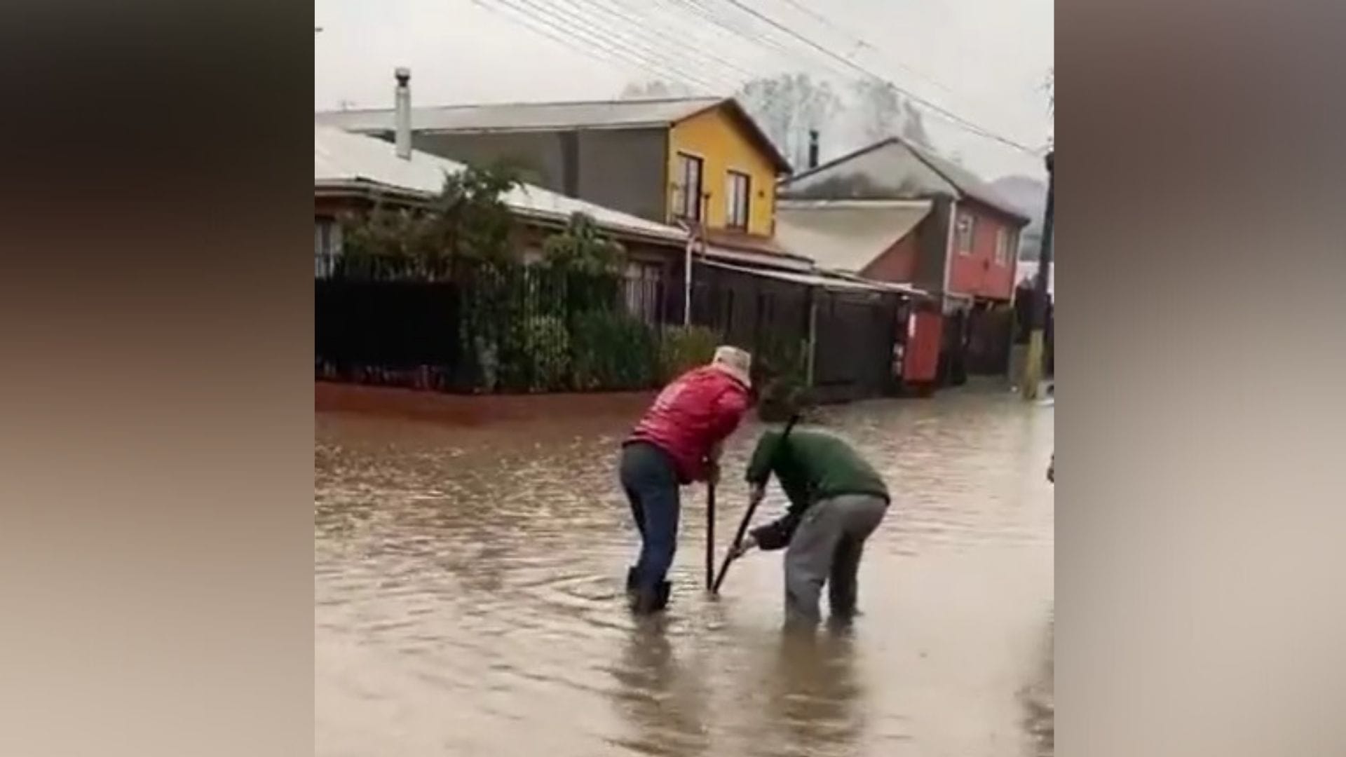 Lluvias en el Biobío provocan inundaciones en Lota: Nuevos colectores de agua se construirán durante segundo semestre