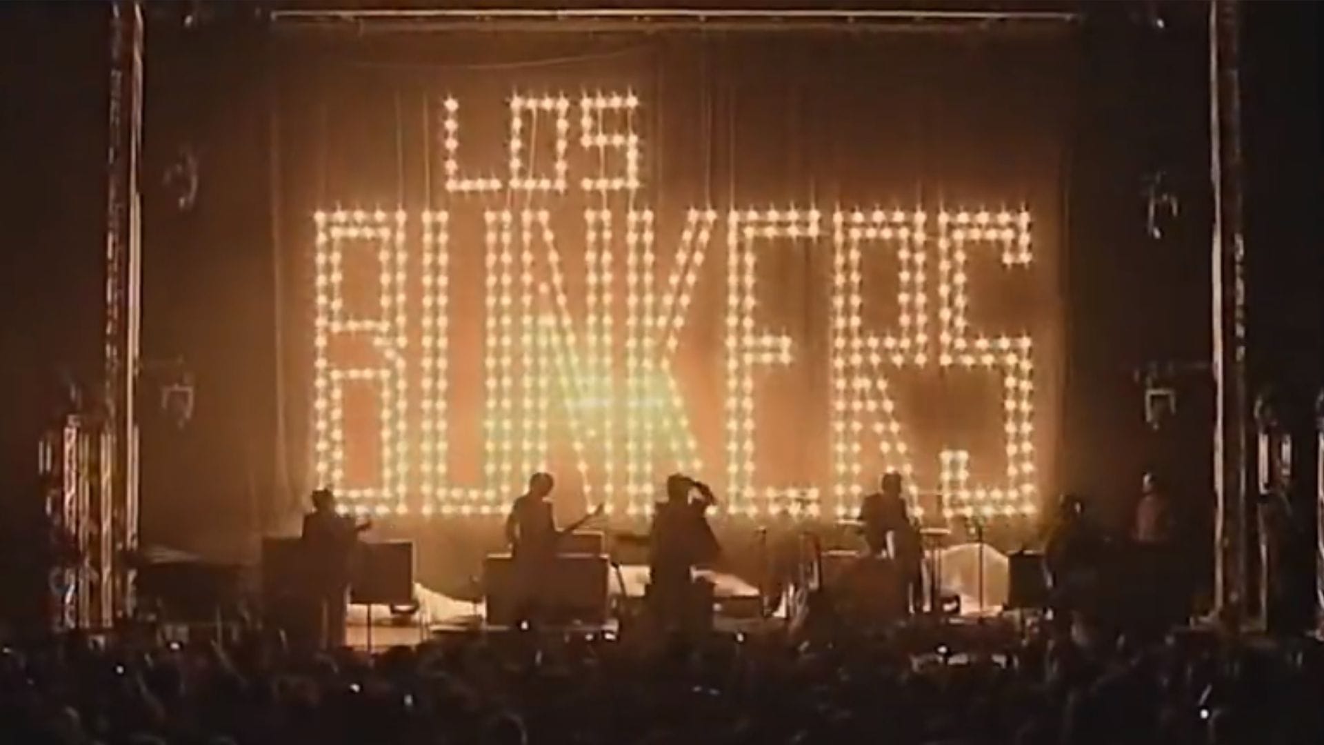 Por éxito de ventas: Los Bunkers anuncian nuevo concierto