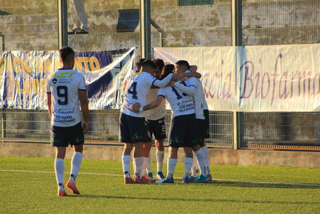 El invicto Naval sigue armando su artillería en El Morro