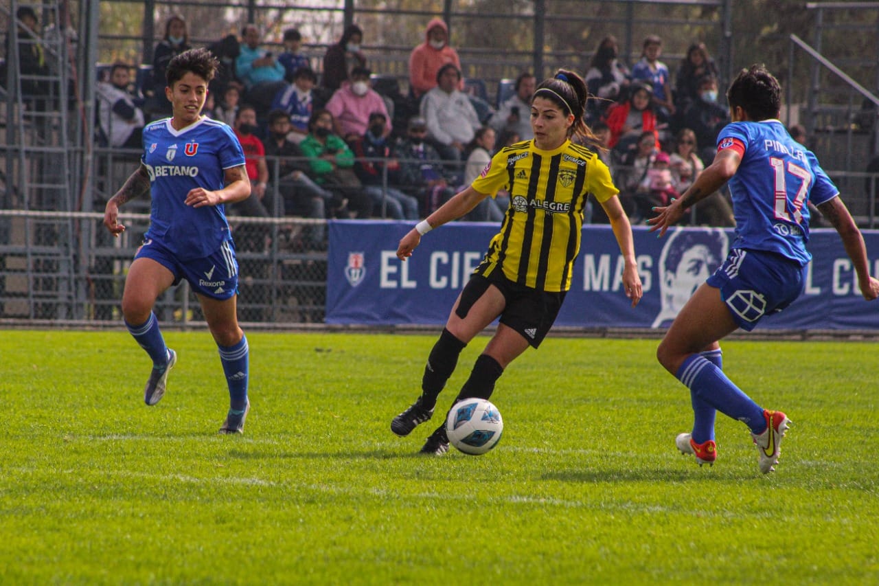 La UdeConce agarra vuelo y Vial no extendió su racha en el fútbol femenino