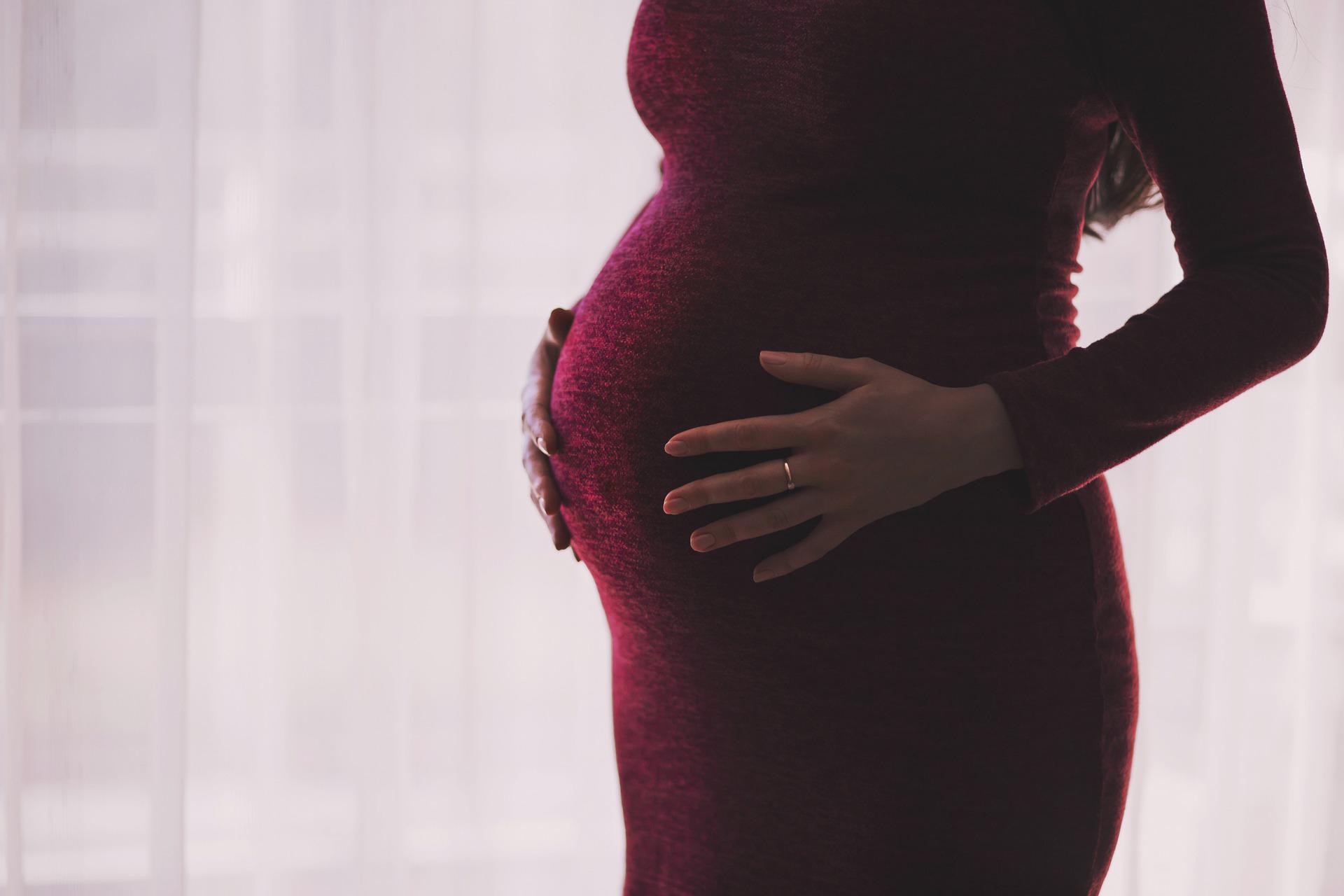 Aprueban “Ley Adriana” la que sanciona la violencia gineco-obstétrica