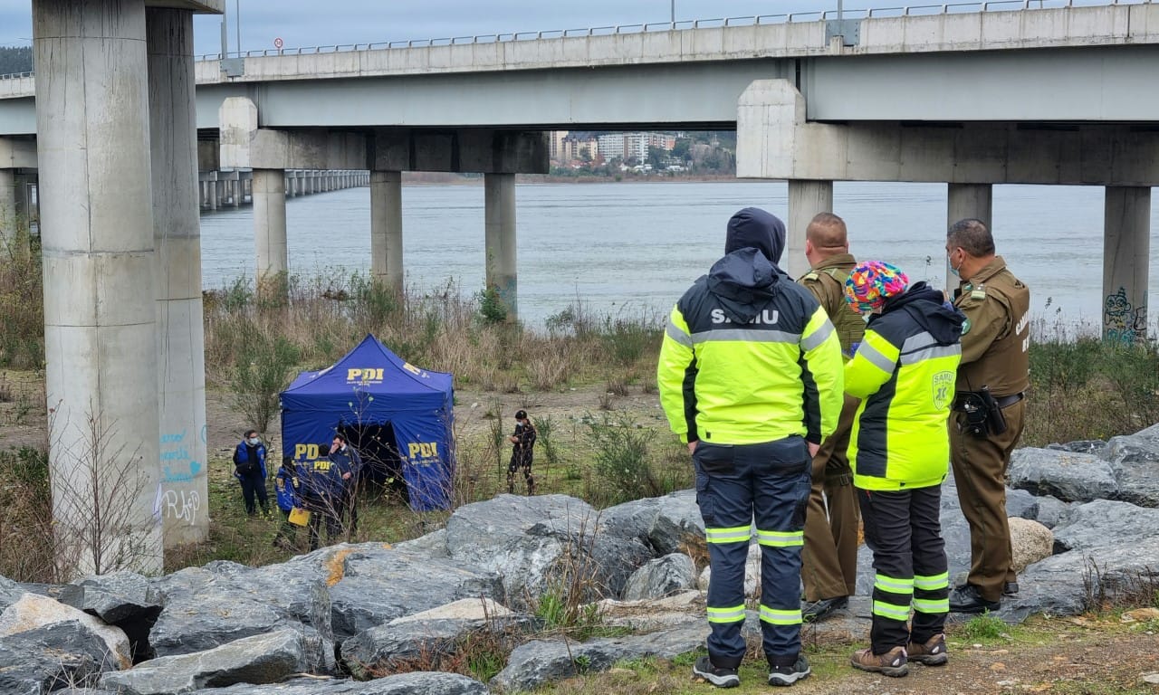 Hallan persona sin vida bajo puente Chacabuco de Concepción: Cuerpo estaba desnudo en el agua