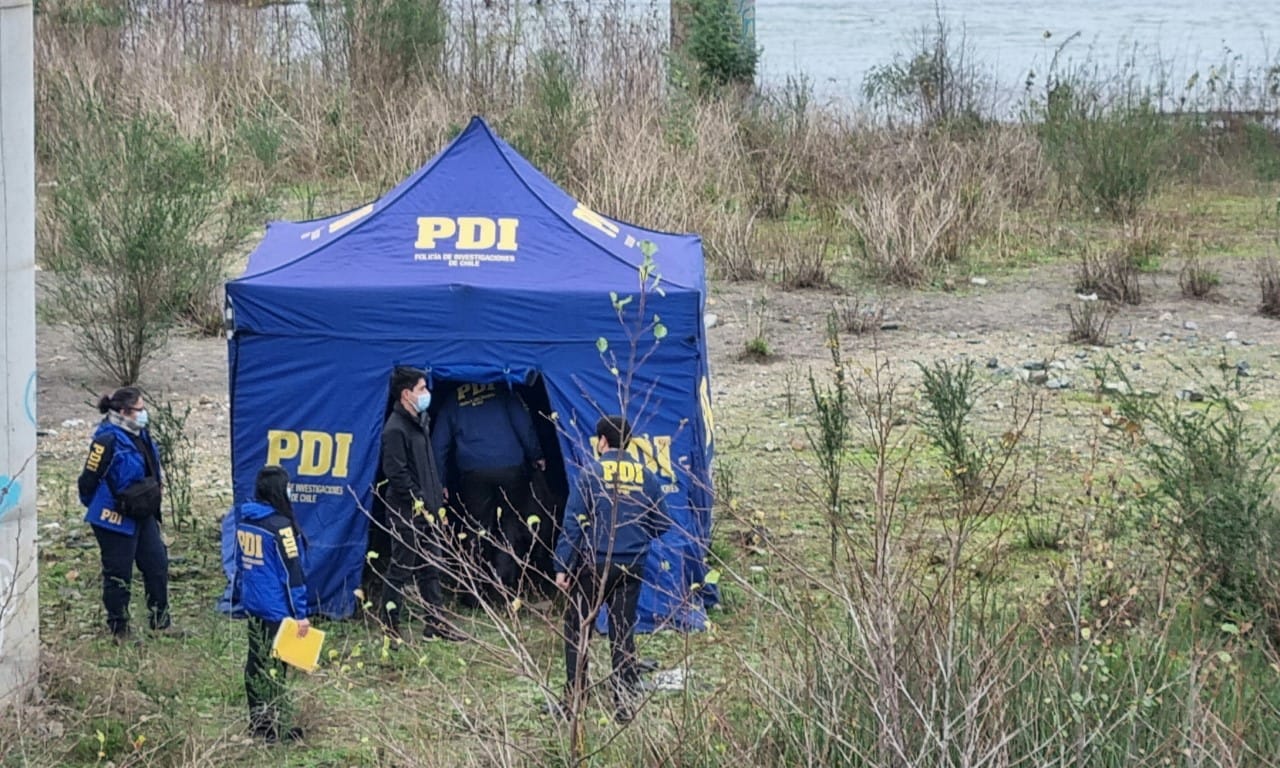 Confirman que fue homicidio: Cuerpo desnudo hallado en Concepción tenía heridas cortopunzantes