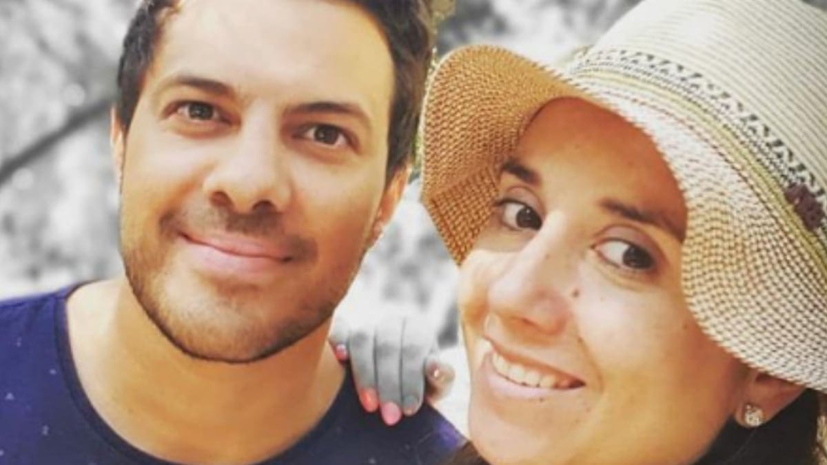 Simón Oliveros recordó el difícil embarazo de su esposa: “Uno se pregunta ‘¿por qué a nosotros?'”