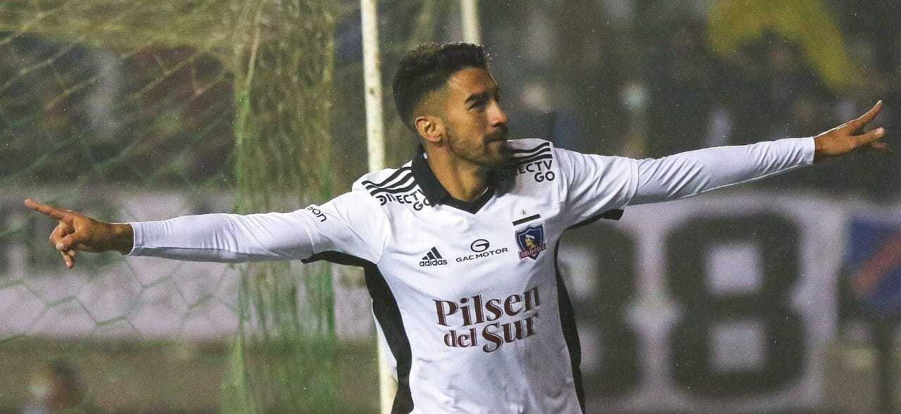El “Gato” bajo la lluvia desató el vendaval de goles para Colo Colo