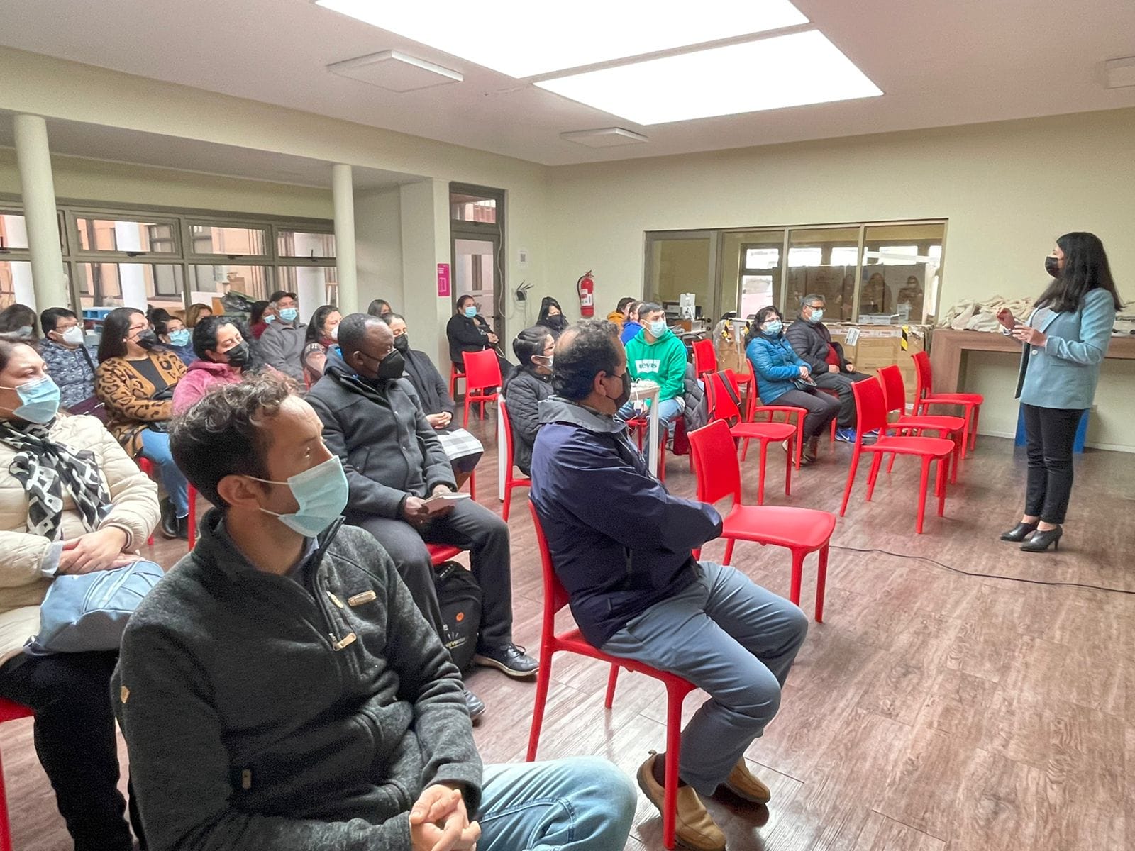 Vecinos de Penco participan de diálogo ciudadano sobre desarrollo energético