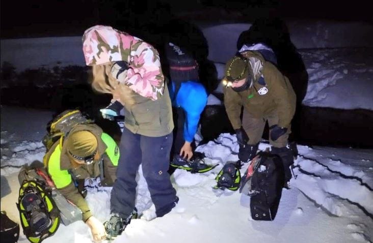 Rescatan a pareja oriunda de Región del Biobío desde refugio Shangri-La en la zona cordillerana