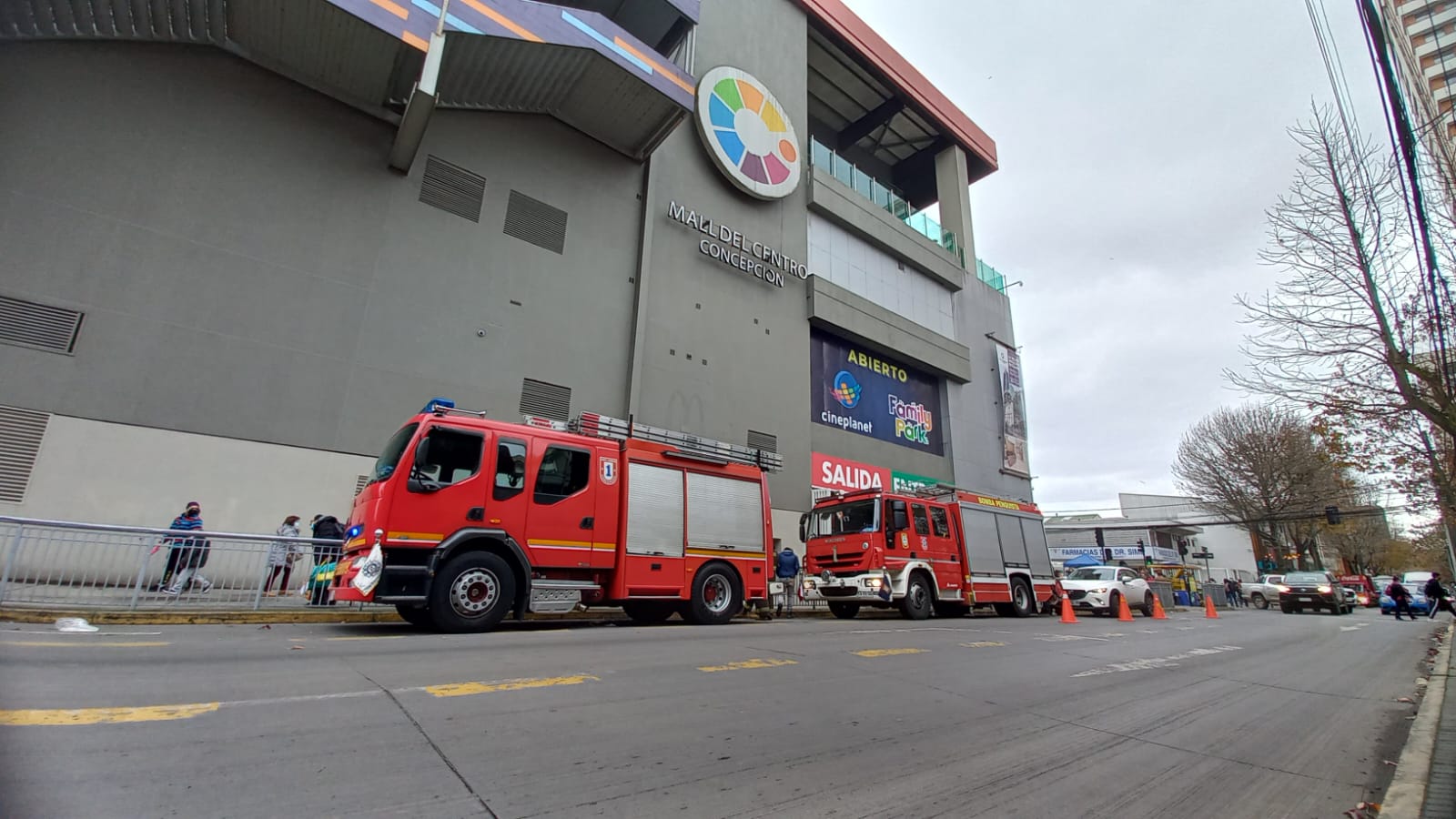Persona cae desde el quinto piso del Mall del Centro de Concepción