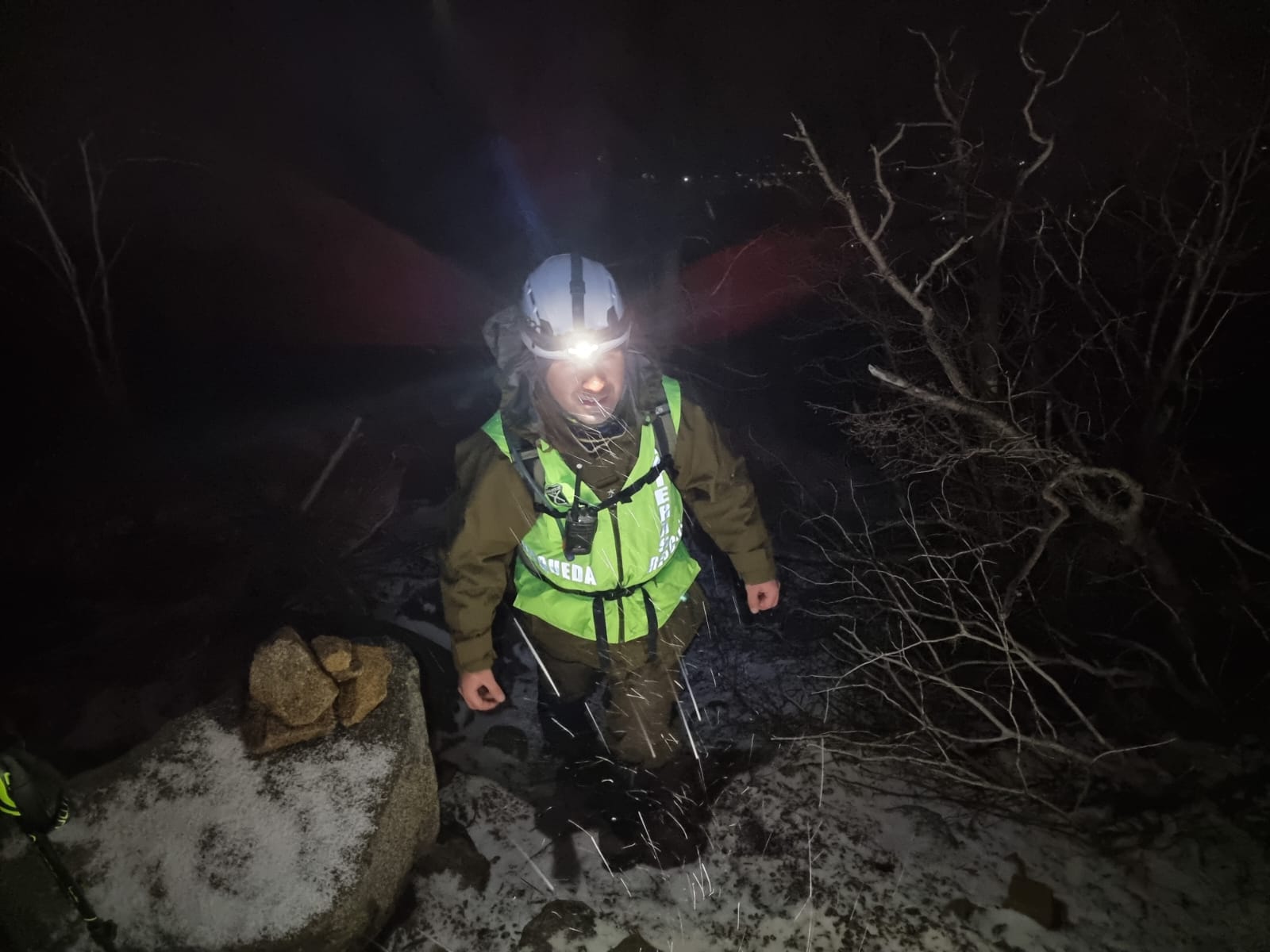 Incansable búsqueda de joven excursionista de 21 años extraviado en la montaña en Ñuble