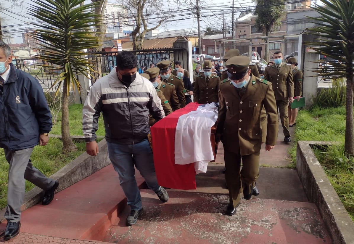 Concepción: Emotivo funeral de carabinero que murió tras recibir disparo en comisaría de El Bosque