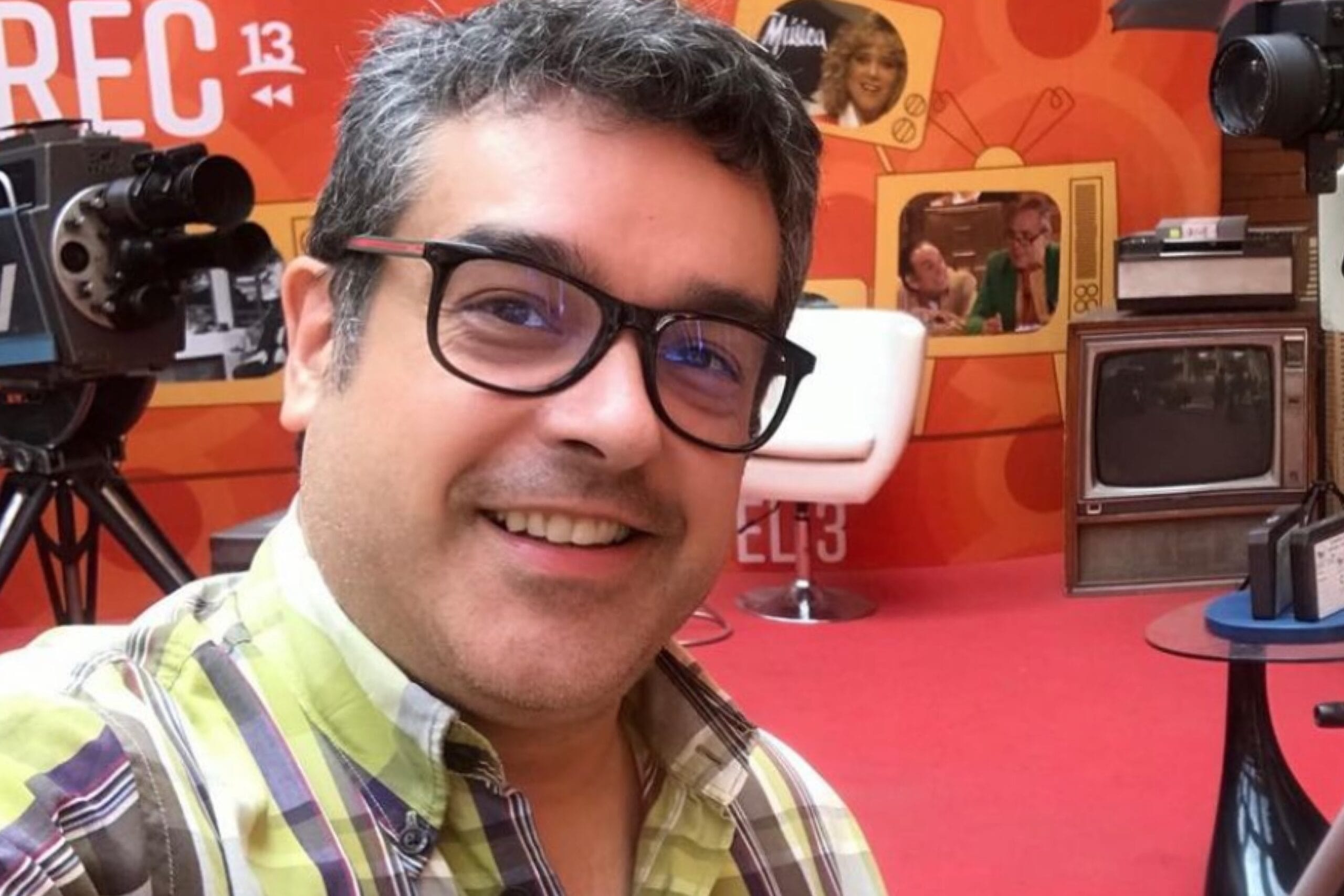 Manu González desclasificó el encuentro que tuvo con conocido actor en un probador de ropa