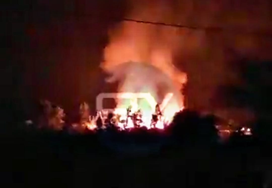Al menos 4 cabañas quemadas de PDI en retiro deja ataque incendiario en Cañete