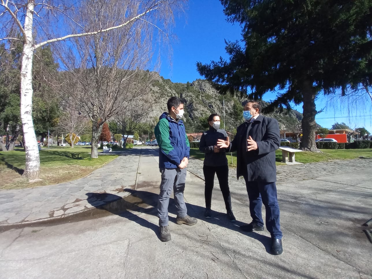 Ministerio de Agricultura coordina entrega de alimento animal a afectados por heladas en Antuco y Alto Biobío