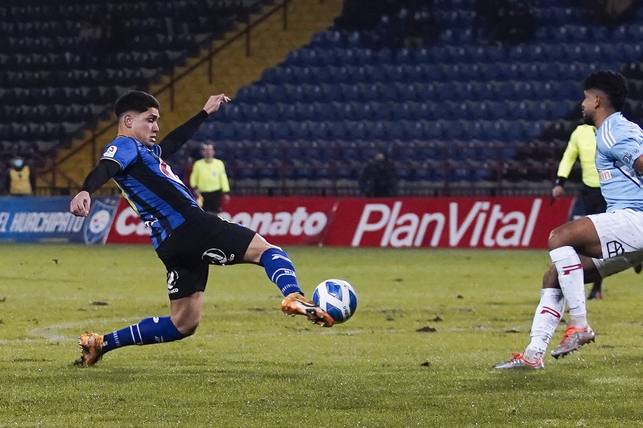 Mario Salas tiene claro el libreto de Huachipato para derrotar a la Universidad de Chile