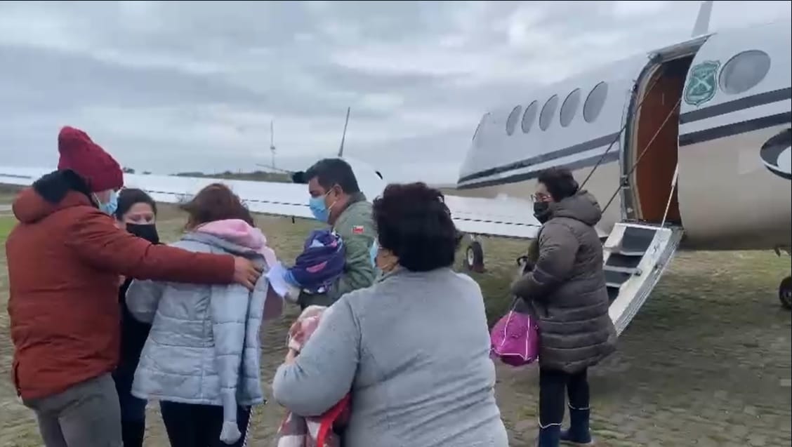 Evacuan en avioneta a mujer desde Isla Mocha: Llevaba 48 horas con apendicitis