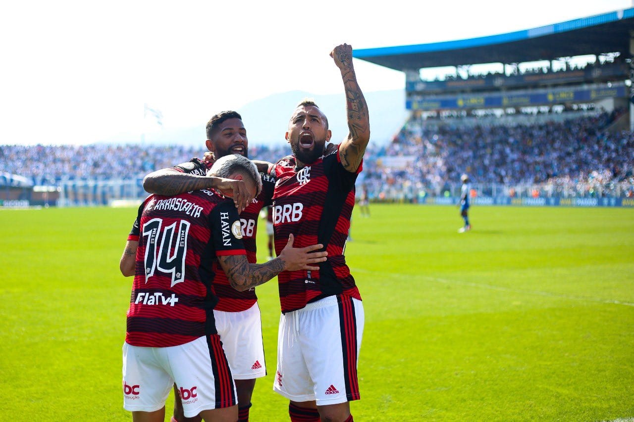 Arturo Vidal enloqueció tras cumplir su sueño de jugar en el Flamengo