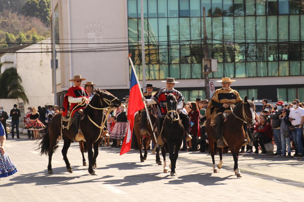 Talcahuano celebró el Día Mundial Folclor con desfile de exponentes de las tradiciones chilenas