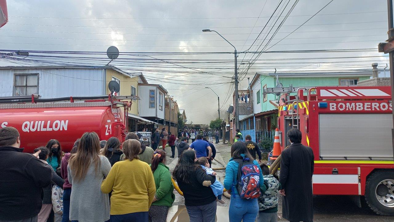 Cuatro casa afectadas por incendio en Quillón: Fuego habría comenzado por recalentamiento de estufa