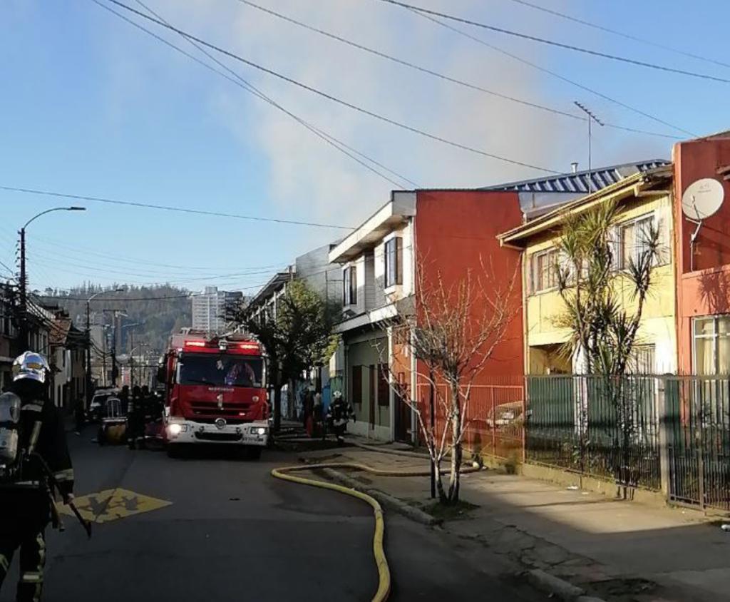 Incendio afectó a vivienda a cuadras del centro de Concepción