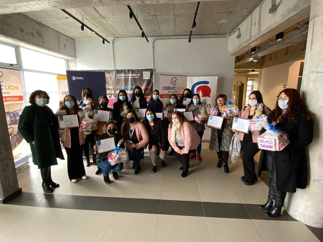 50 participantes del programa Mujeres Jefas de Hogar obtuvieron certificaciones en Hualpén