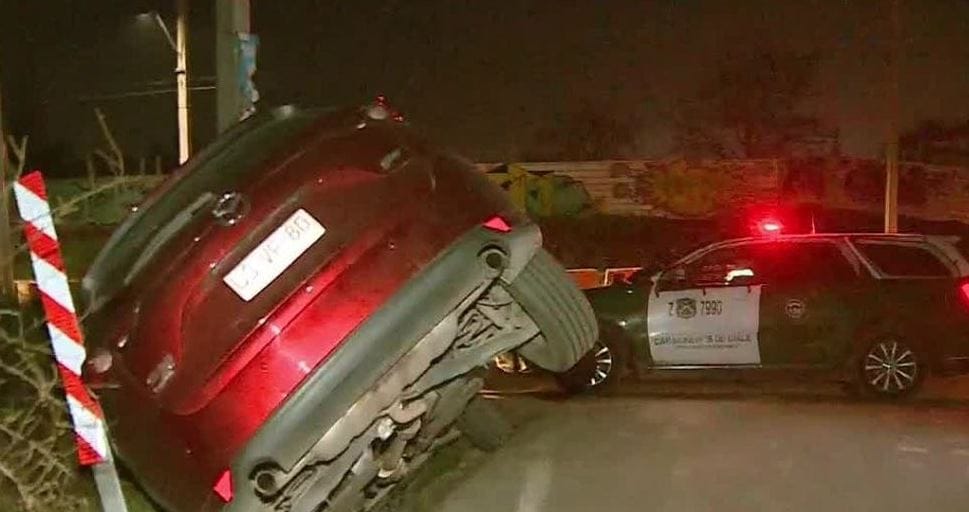 Menor de 14 años que participó en encerrona resultó baleado por comandante de Carabineros