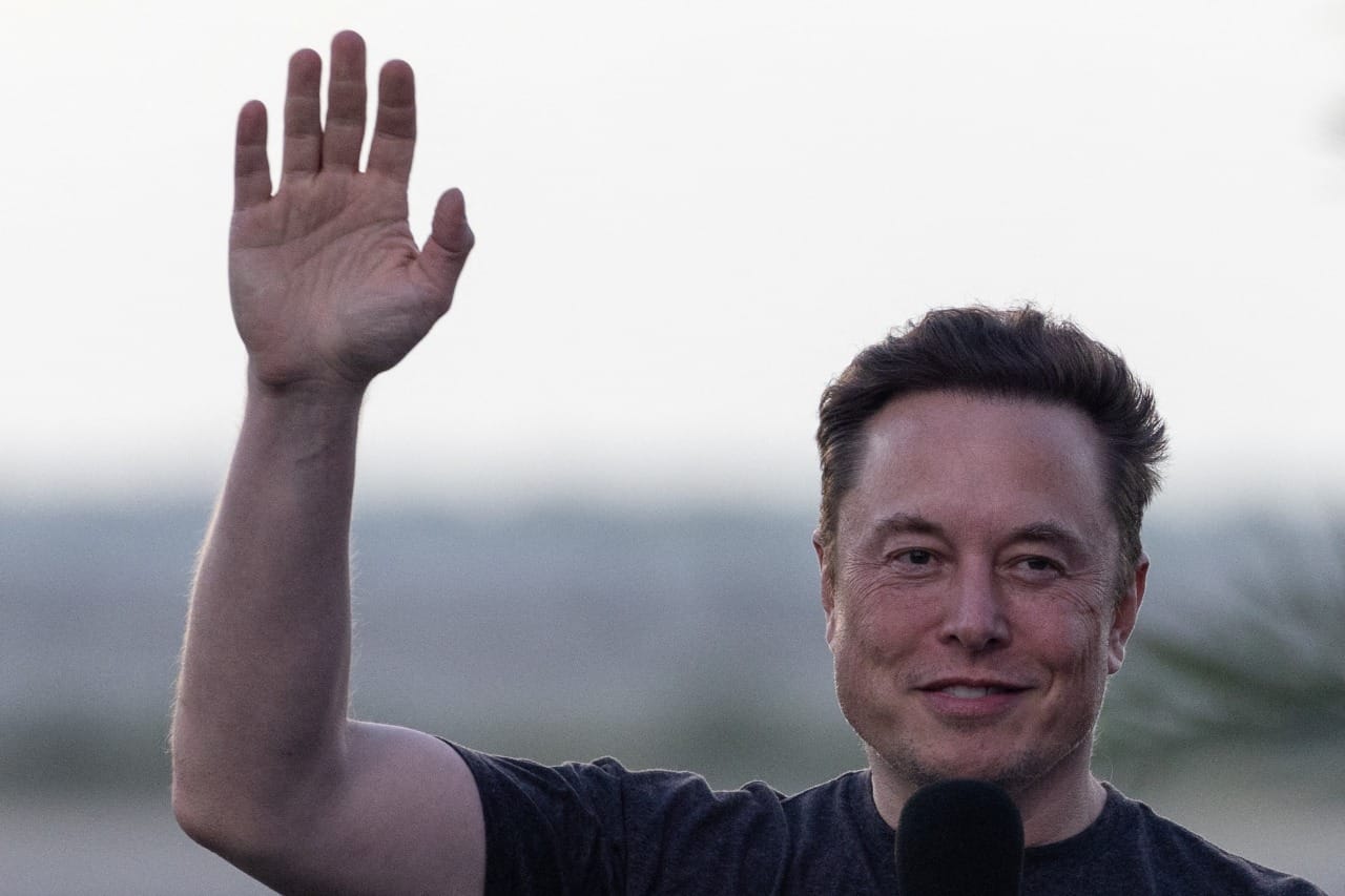 “Tenemos que utilizar el petróleo y el gas a corto plazo, porque de lo contrario la civilización se desmoronará”: sostiene Elon Musk