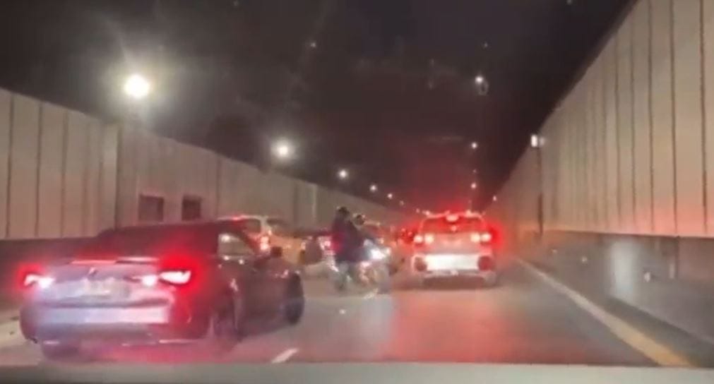“Papi me da miedo, nos pueden matar”: Niños aterrados tras intento de encerrona y disparos en Costanera Norte
