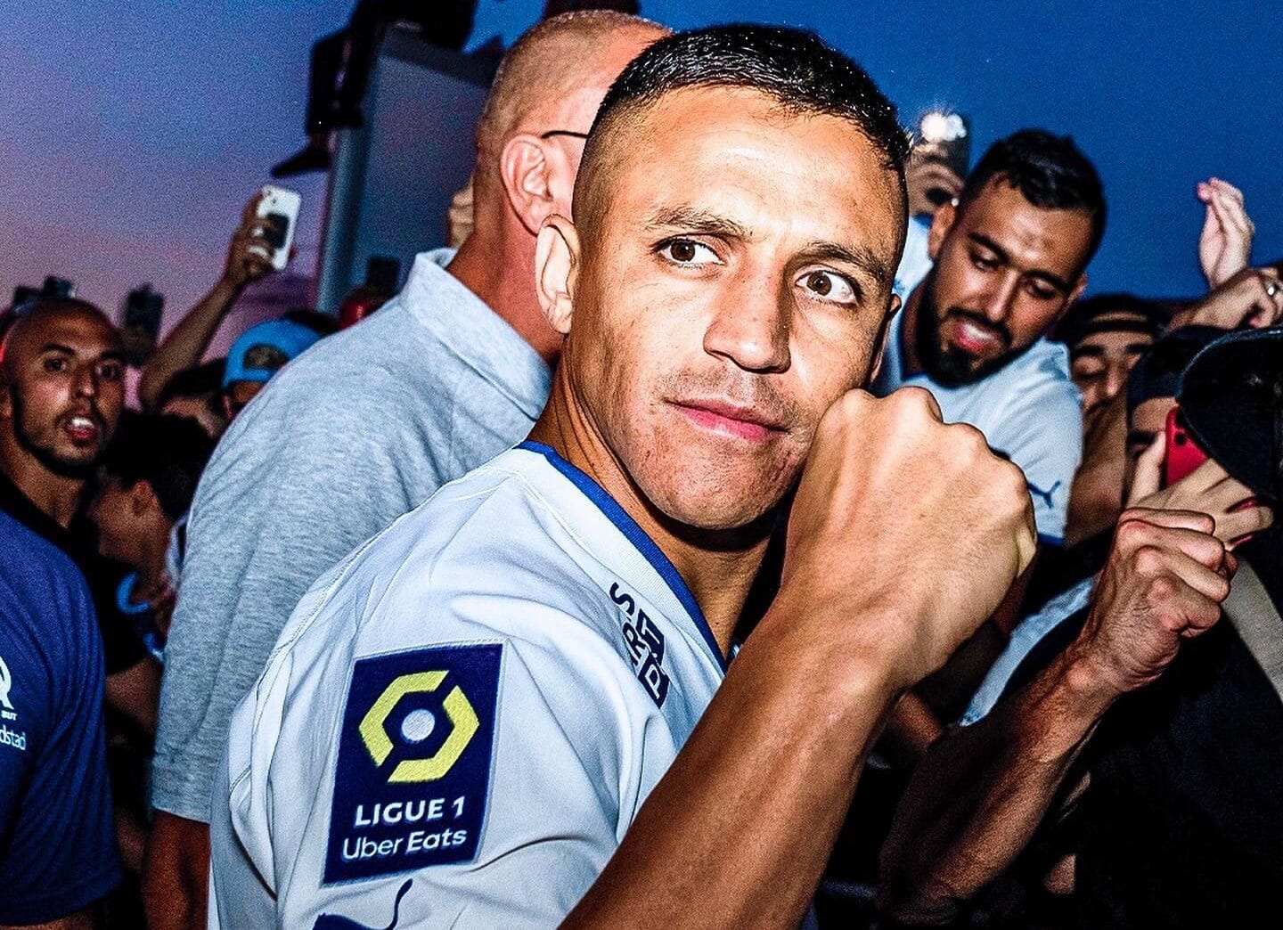 ¿Quiénes serán los compañeros del superhéroe Alexis Sánchez en Olympique de Marsella?