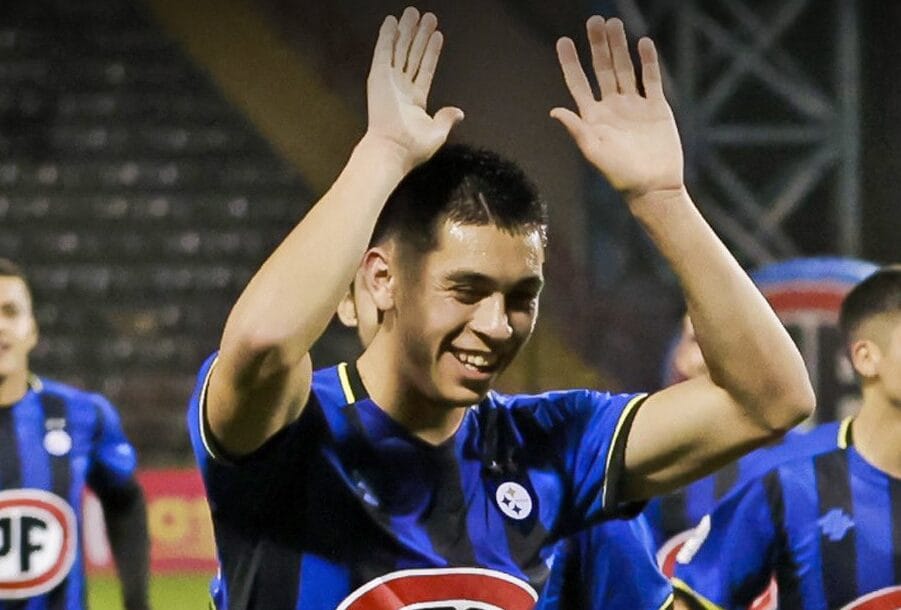 Huachipato tiene a una nueva joya en la cantera y ya dio sus primeros pasos como profesional