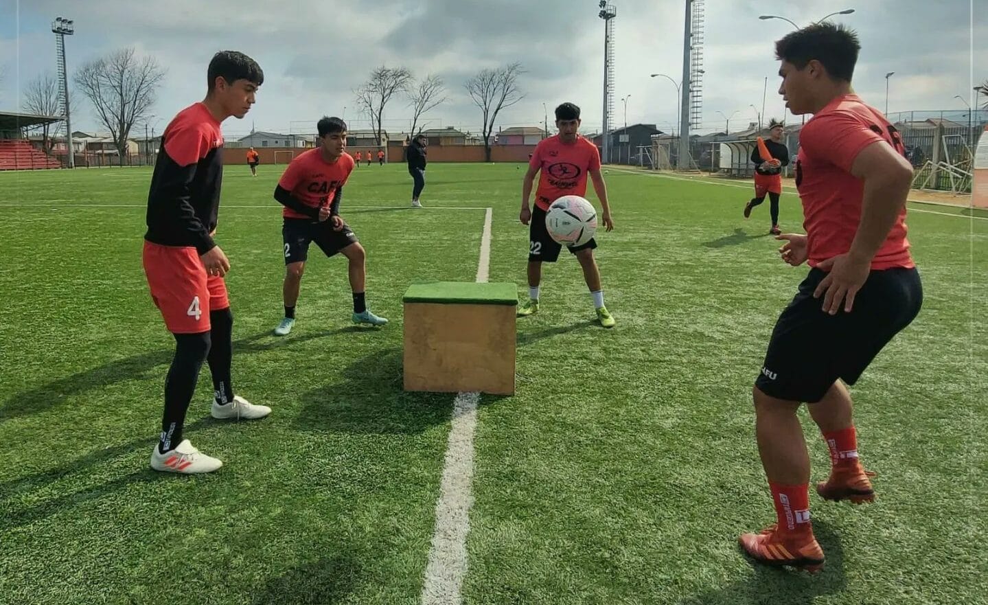 Lota Schwager sigue preparando su desembarco en el torneo de novatos de la ANFA