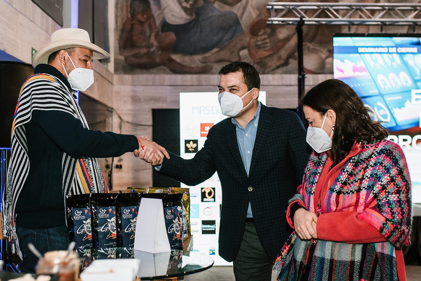 Un total de 80 emprendedores del Biobío se capacitaron en digitalización para sus negocios