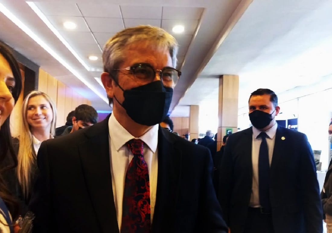 Ministro Marcel afirmó en el Biobío que bencinas bajan en octubre y que SII combatirá “más involucrado” el robo de madera