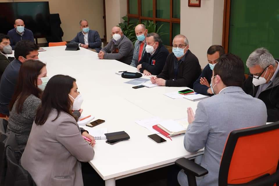 Tras graves eventos por falta de conectividad: Crean “Mesa de Salud” para abordar necesidades de isla Santa María