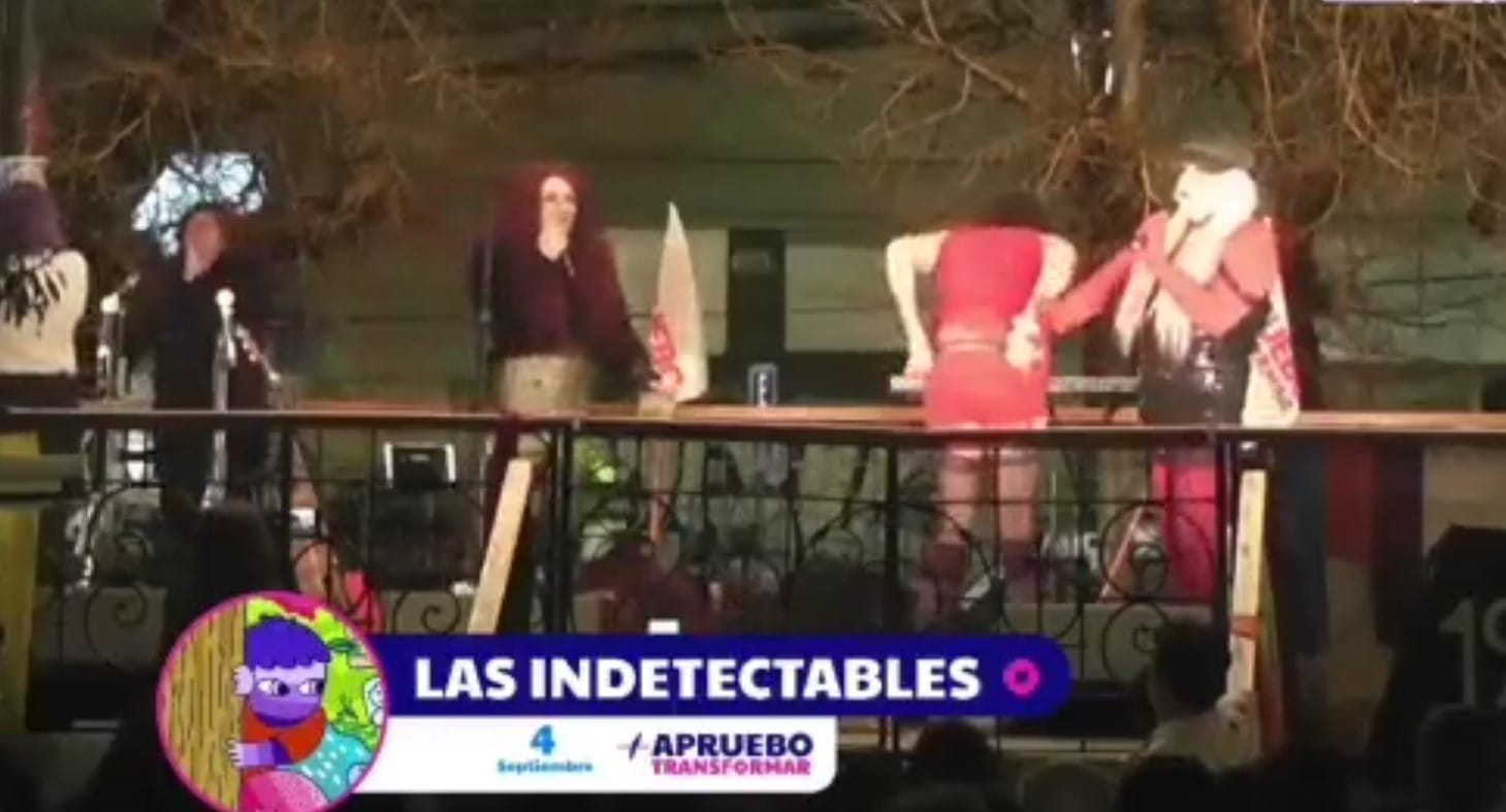 Condenan polémica performance en acto de cierre de campaña Apruebo Transformar