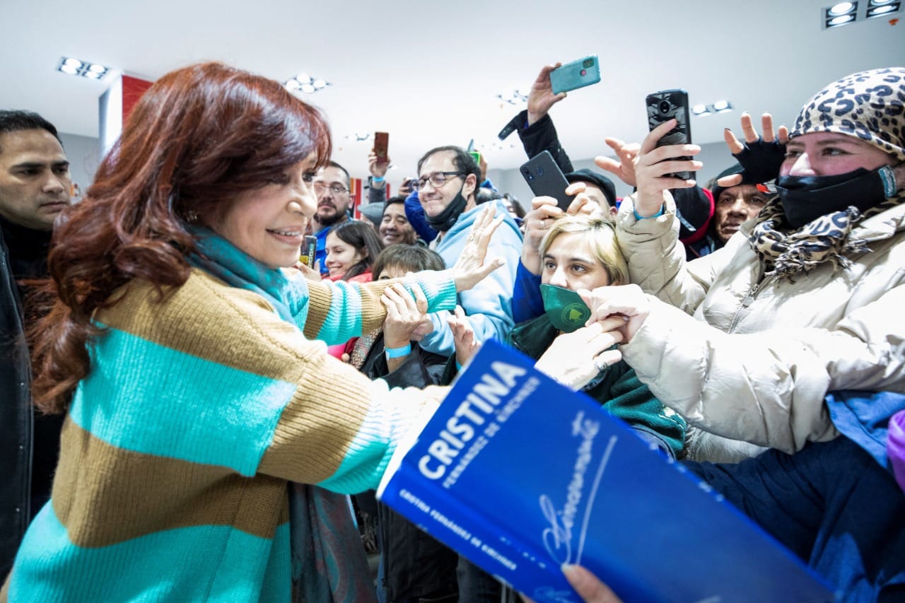 Fiscalía de Argentina pide 12 años de cárcel para Cristina Fernández por corrupción