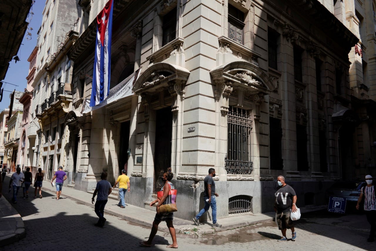 Cuba permitiría inversión extranjera en el comercio mayorista para superar crisis