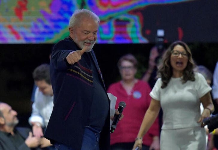 Candidato Lula da Silva se compromete a frenar deforestación del Amazonas