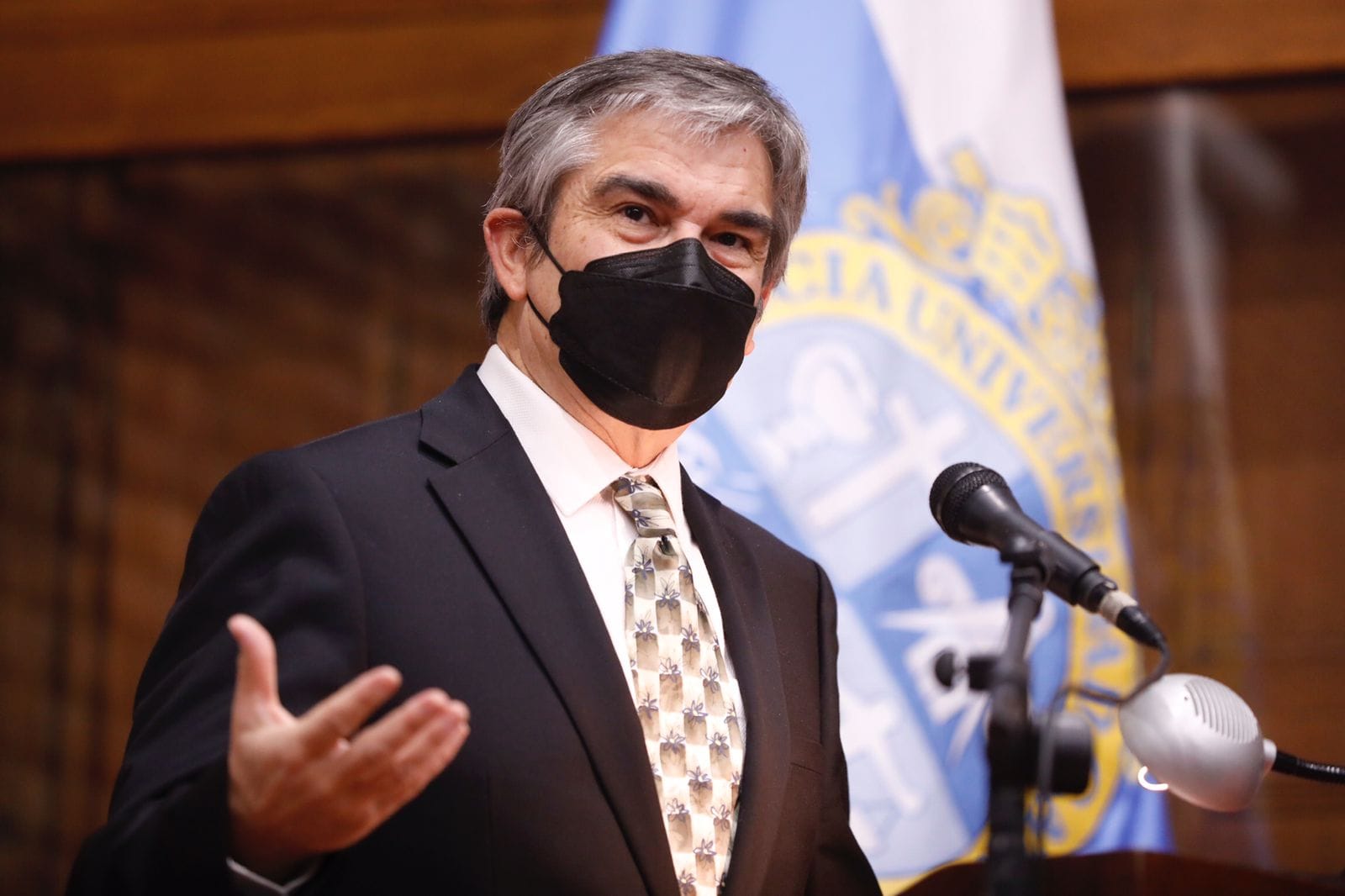 Marcel advirtió que alzas de bencinas continuarían por “tres a cuatro semanas” más