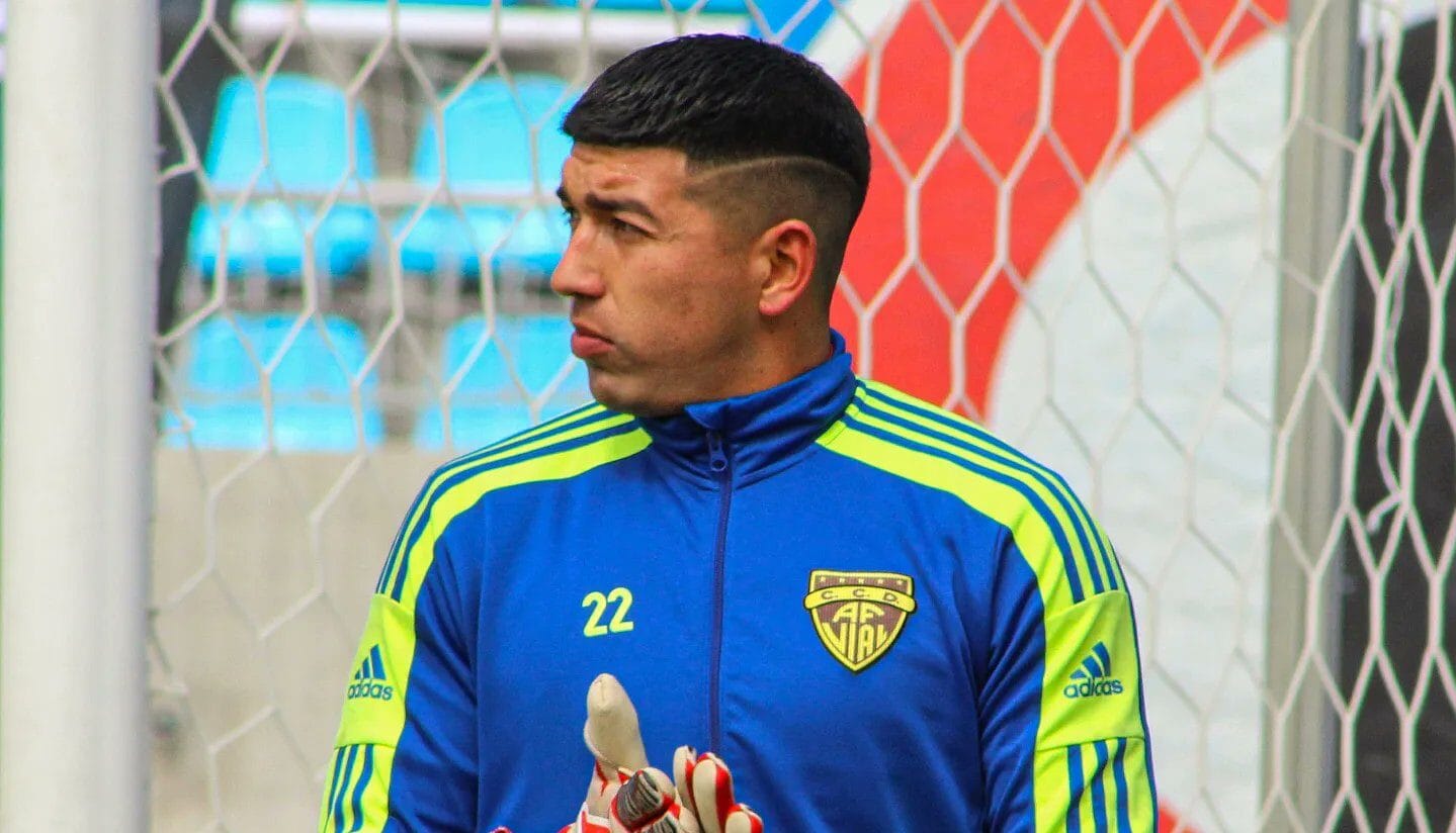 El gran desafío del “Pescado” Merino para salvar a Fernández Vial de caer a la Segunda División