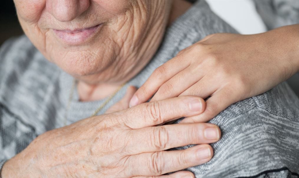 Neurólogo de Concepción explica cómo enfrentar el Alzheimer: Enfermedad afecta a 800 mil chilenos