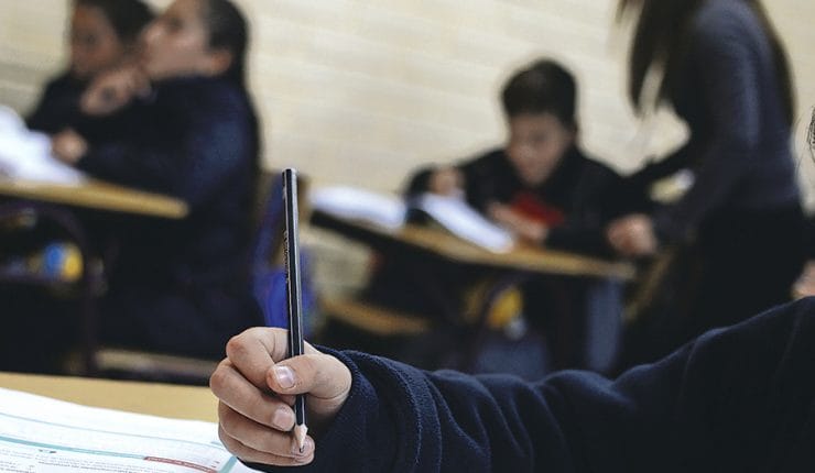 Biobío: Comenzó el pago por el Bono al Logro Escolar que beneficiará a más de 25 mil estudiantes